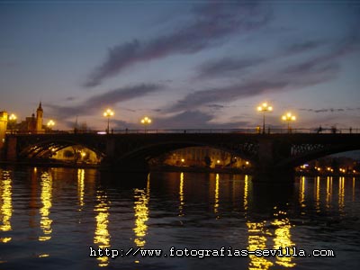 Sevilla, Puente de Triana foto: Puente de Triana